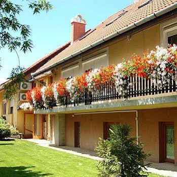 Bed & Breakfast Sarokhaz Panzio Vecsés