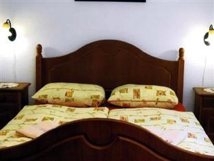 Sarokhaz Panzio 3*